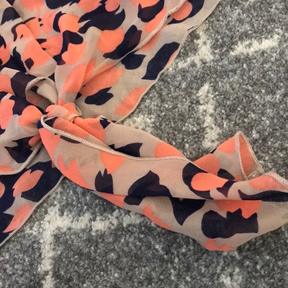 F21 Tie Top - Picture 4 of 4